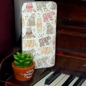 NWT Bears Wallet Neautral